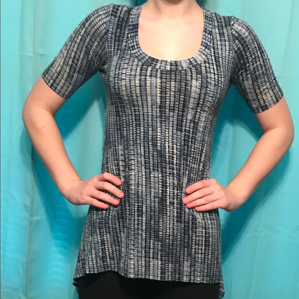 Karen Kane Short sleeve tunic